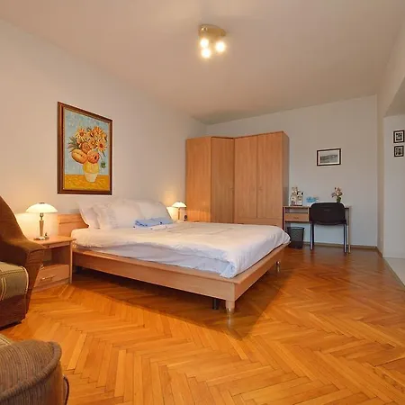 Διαμέρισμα Atlas Romana De Lux *