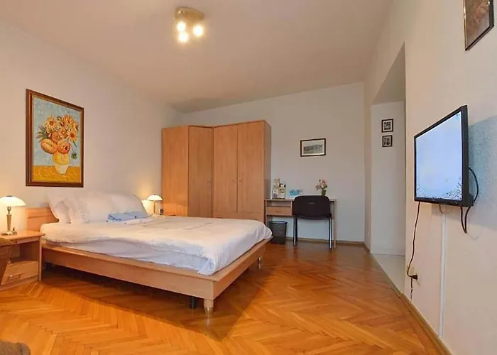 Апартаменти Atlas Romana De Lux *