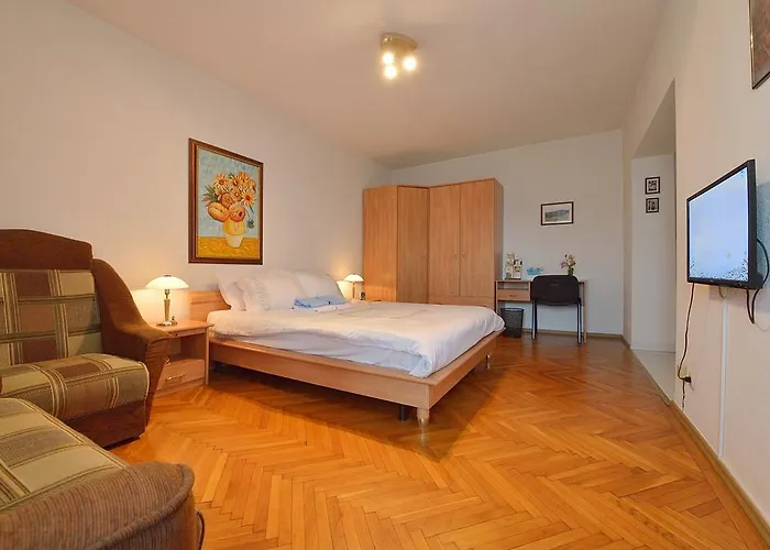 Апартаменти Atlas Romana De Lux *