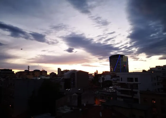 Atlas Romana De Lux * Bucharest